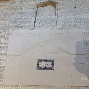 Gucci Natural Canvas Shopping Tote